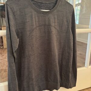 Lululemon Long Sleeve Relaxed Swiftly
